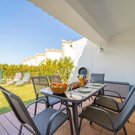 Periquito 2bd Pool Fast Wifi Ac Garden Villa *