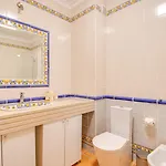 Periquito 2bd Pool Fast Wifi Ac Garden Вилла